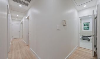 21 E Central Ave, Bergenfield, NJ 07621
