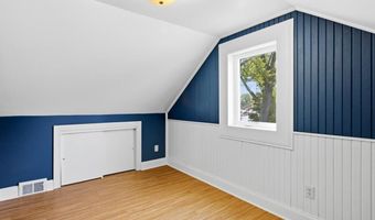 124 Roselawn St, Algonac, MI 48001