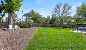 1004 Robin Haven Dr, Bentonville, AR 72712