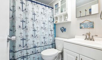 3 W 12 St, Barnegat Light, NJ 08006
