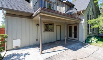 20087 Beaver Ln, Bend, OR 97703