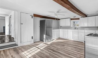 1382 Hope St, Bristol, RI 02809