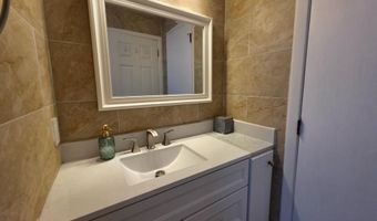 22 OYSTER BAY Rd, Absecon, NJ 08201
