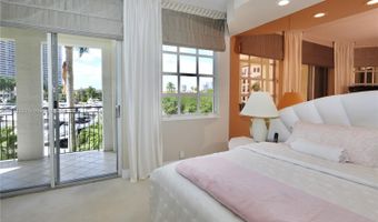 3900 Island Blvd B204, Aventura, FL 33160