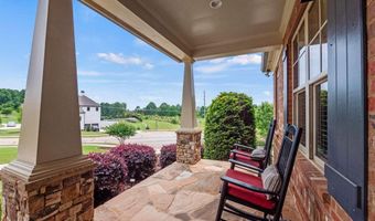 5340 Retreat Dr, Flowery Branch, GA 30542