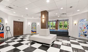 4977 BATTERY Ln 1-711, Bethesda, MD 20814