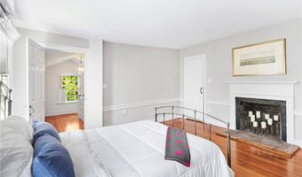 42 Second St, Newport, RI 02840
