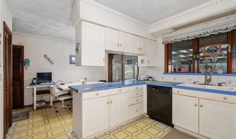 972 Reynolds Rd, Glocester, RI 02814