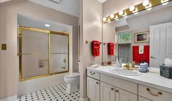 101 E Krumkill Rd, Albany, NY 12208