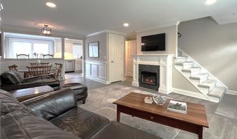 5 The Courtyards, Amherst, NY 14221