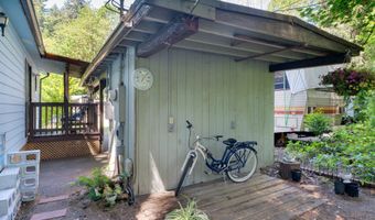55636 MCKENZIE RIVER Dr 9, Blue River, OR 97413