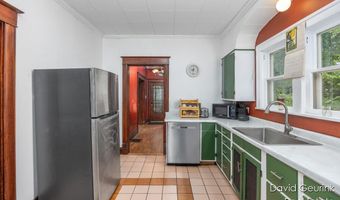 608 Trowbridge St, Allegan, MI 49010