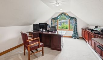 9 Santom St, Auburn, MA 01501