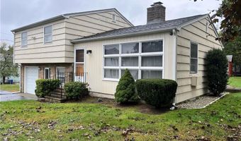 2 Cobble Hill Rd, Lincoln, RI 02865
