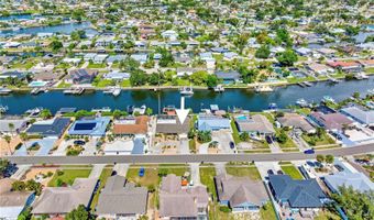 727 FLAMINGO Dr, Apollo Beach, FL 33572