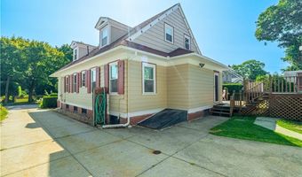 17 Marden St, Cranston, RI 02910