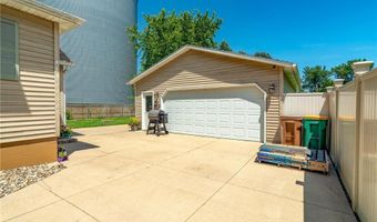 136 1st Ave, Alden, MN 56009
