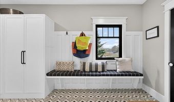 16 Blacks Lndg, Belfast, ME 04915
