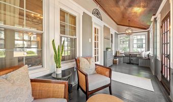 132 S GARFIELD St, Arlington, VA 22204