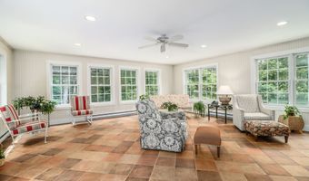 21 Lillinonah Dr, Brookfield, CT 06804