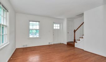 2826 JEFFERSON Dr, Alexandria, VA 22303