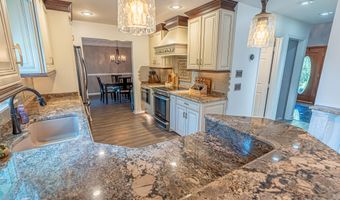 19328 Stirrup Dr, Abingdon, VA 24211