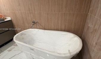 19707 Turnberry Way 20L, Aventura, FL 33180