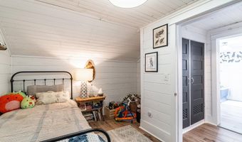 813 S 300 West Rd, Albion, IN 46701