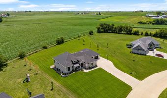 3047 SE Deer Run, Dyersville, IA 52040