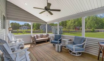 174 Rolling Meadow Dr, Bangor, ME 04401