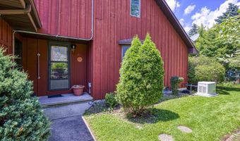 1334 W CLOVERDALE Dr, Appleton, WI 54914