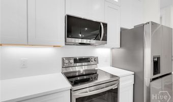 906 E 33rd St, Savannah, GA 31401