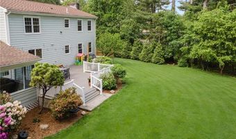 70 Jefferson Dr, East Greenwich, RI 02818