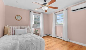1525 E JOHN St, Appleton, WI 54915