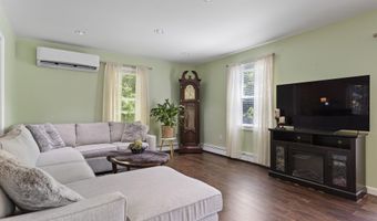 15 Kelso Dr, Bow, NH 03304