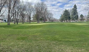 203 Emerald Meadows Dr, Arnolds Park, IA 51331