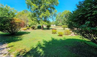 1049 Valley Dr, Apple Grove, WV 25502