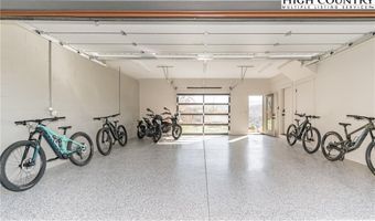 706 Silver Springs Rd, Banner Elk, NC 28604