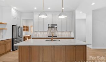 35 Grindstaff Dr, Asheville, NC 28803