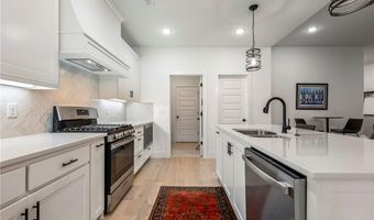 6 Shetland Dr, Bella Vista, AR 72715