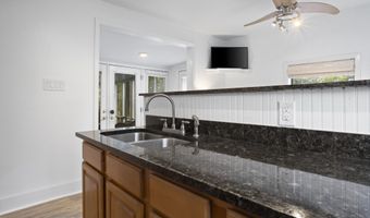 10091 River Dr, Bay St. Louis, MS 39520
