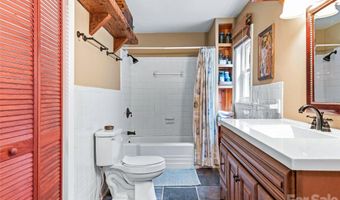 57 Langwell Ave, Asheville, NC 28806