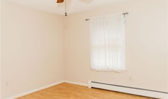 16 Ward Ave, Middletown, RI 02842