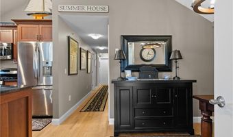 30 Brewer St 3, Newport, RI 02840