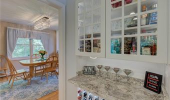84 Bakewell Ct, Cranston, RI 02921