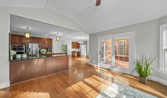 2086 Autumn Hill Dr, Ann Arbor, MI 48103