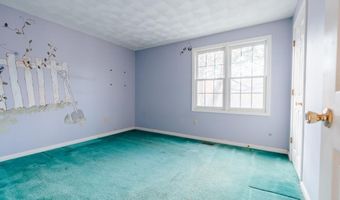 65 Village Hill Ln, North Kingstown, RI 02852