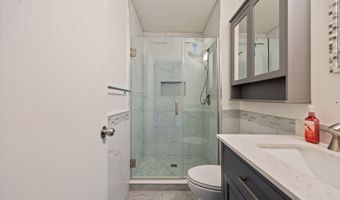 10 Ives Hill Ct 10, Cheshire, CT 06410