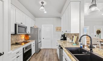 104 Bay Hbr, Aransas Pass, TX 78336