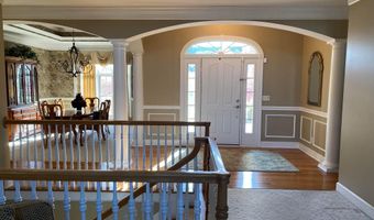 3475 Torrey Pines Dr, Akron, OH 44333